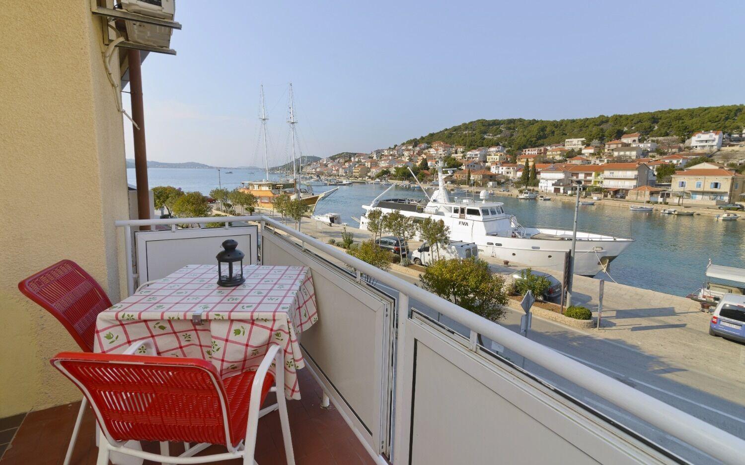 Apartments Ive - With Sea View Тисно Екстер'єр фото